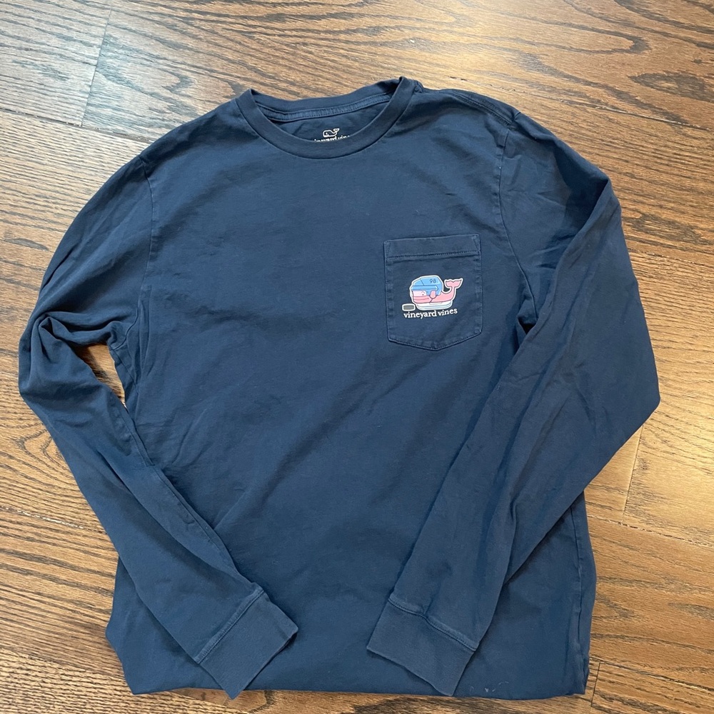 Vineyard Vines boys size XL long sleeve T shirt
